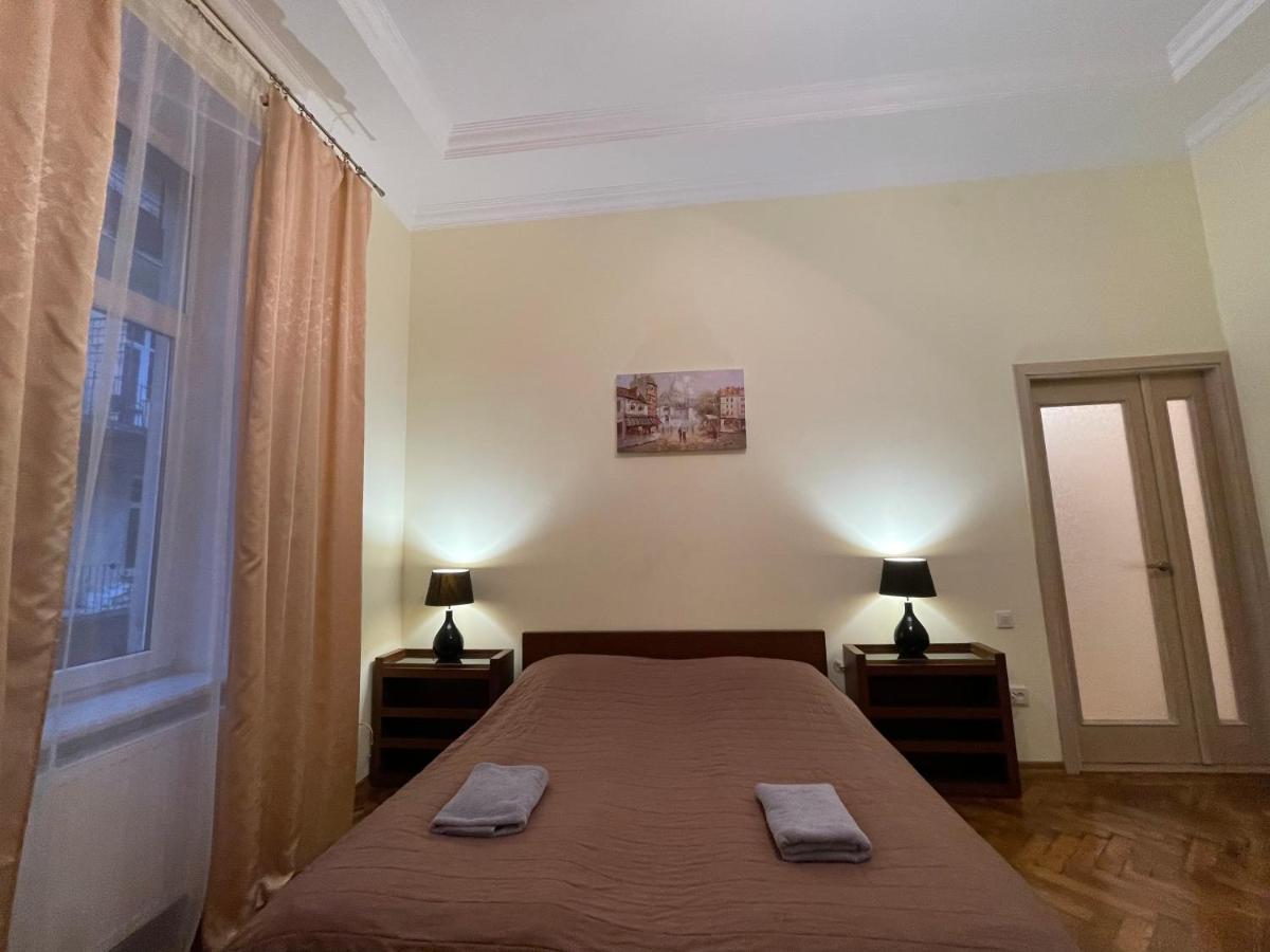 3 Rooms Apartments In The City Centr ลวีฟ ภายนอก รูปภาพ