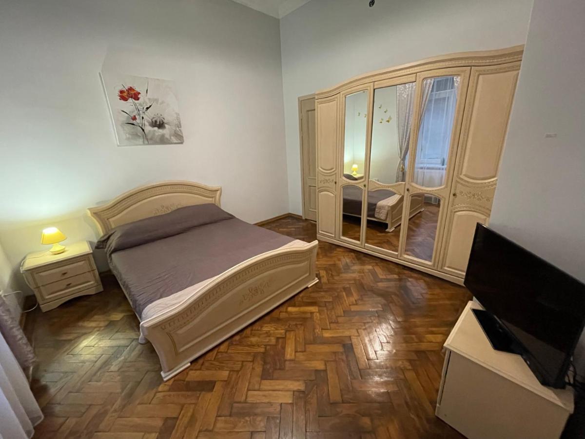 3 Rooms Apartments In The City Centr ลวีฟ ภายนอก รูปภาพ