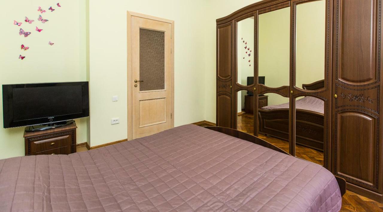 3 Rooms Apartments In The City Centr ลวีฟ ภายนอก รูปภาพ