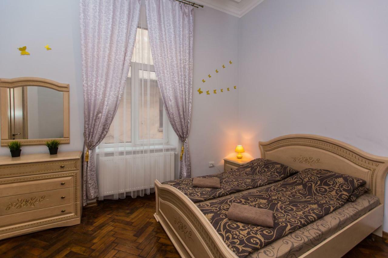 3 Rooms Apartments In The City Centr ลวีฟ ภายนอก รูปภาพ