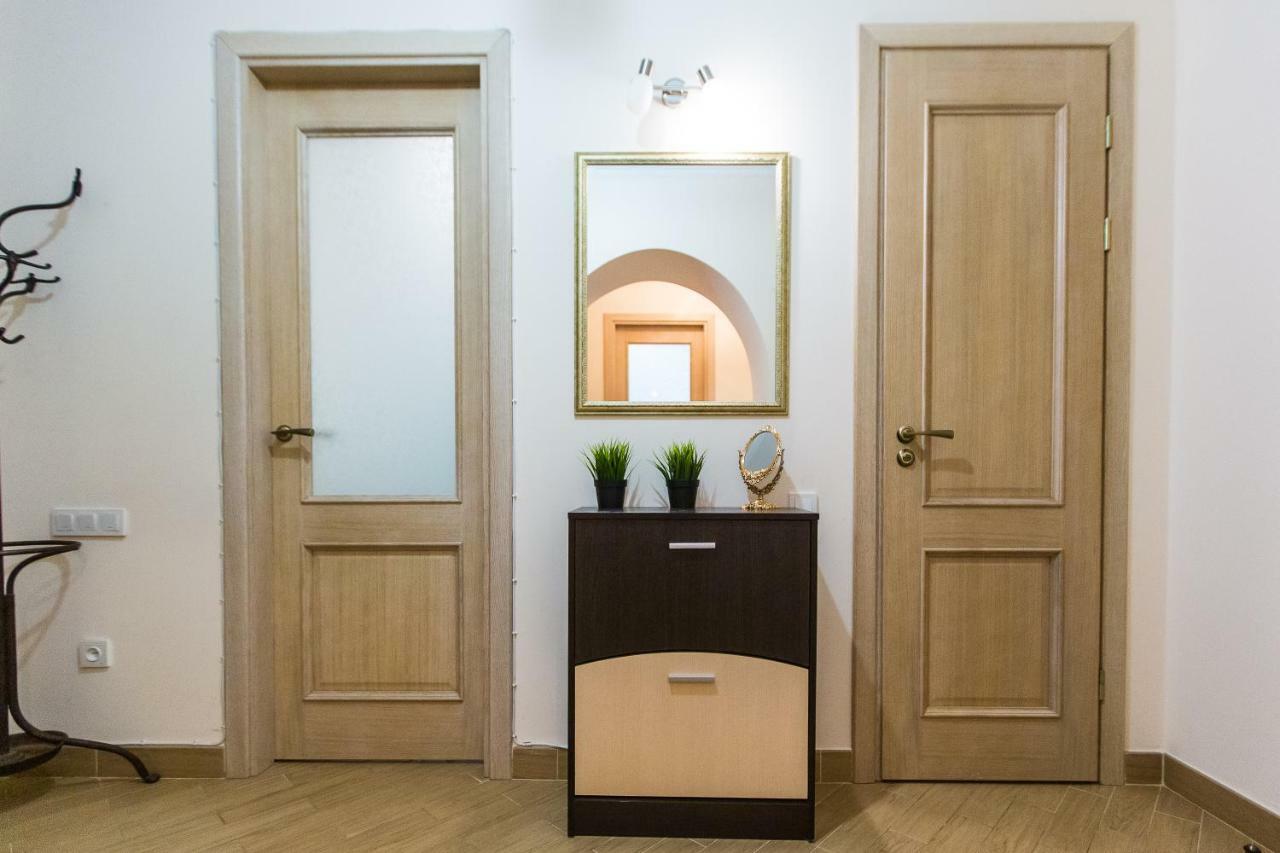 3 Rooms Apartments In The City Centr ลวีฟ ภายนอก รูปภาพ