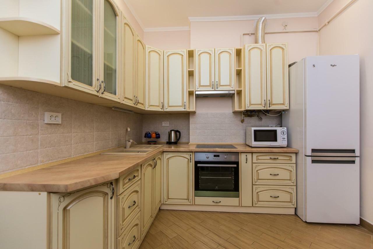 3 Rooms Apartments In The City Centr ลวีฟ ภายนอก รูปภาพ