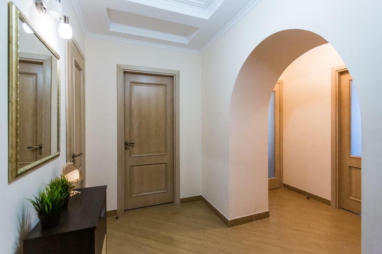 3 Rooms Apartments In The City Centr ลวีฟ ภายนอก รูปภาพ