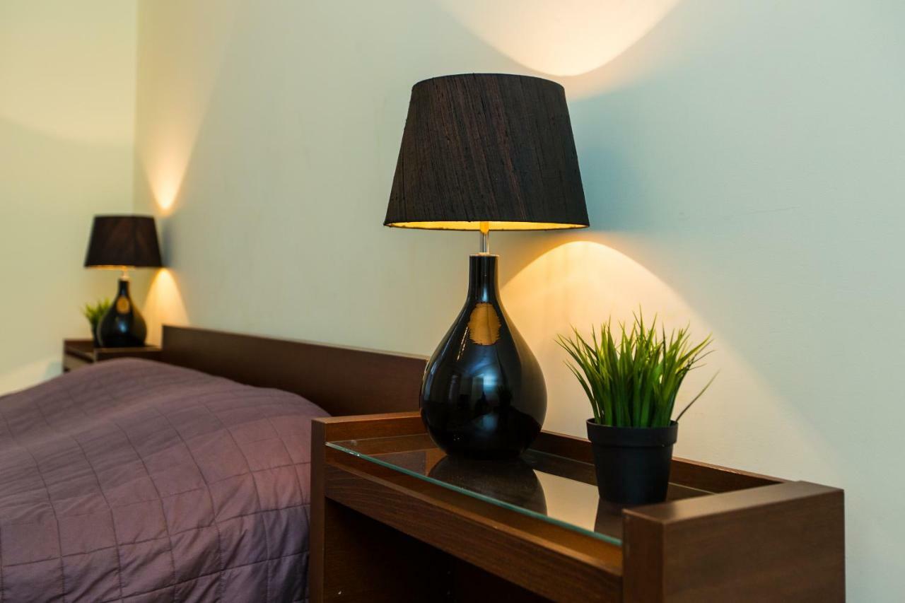 3 Rooms Apartments In The City Centr ลวีฟ ภายนอก รูปภาพ