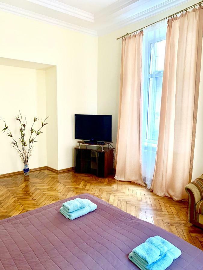 3 Rooms Apartments In The City Centr ลวีฟ ภายนอก รูปภาพ